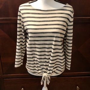 Quarter sleeve blouse